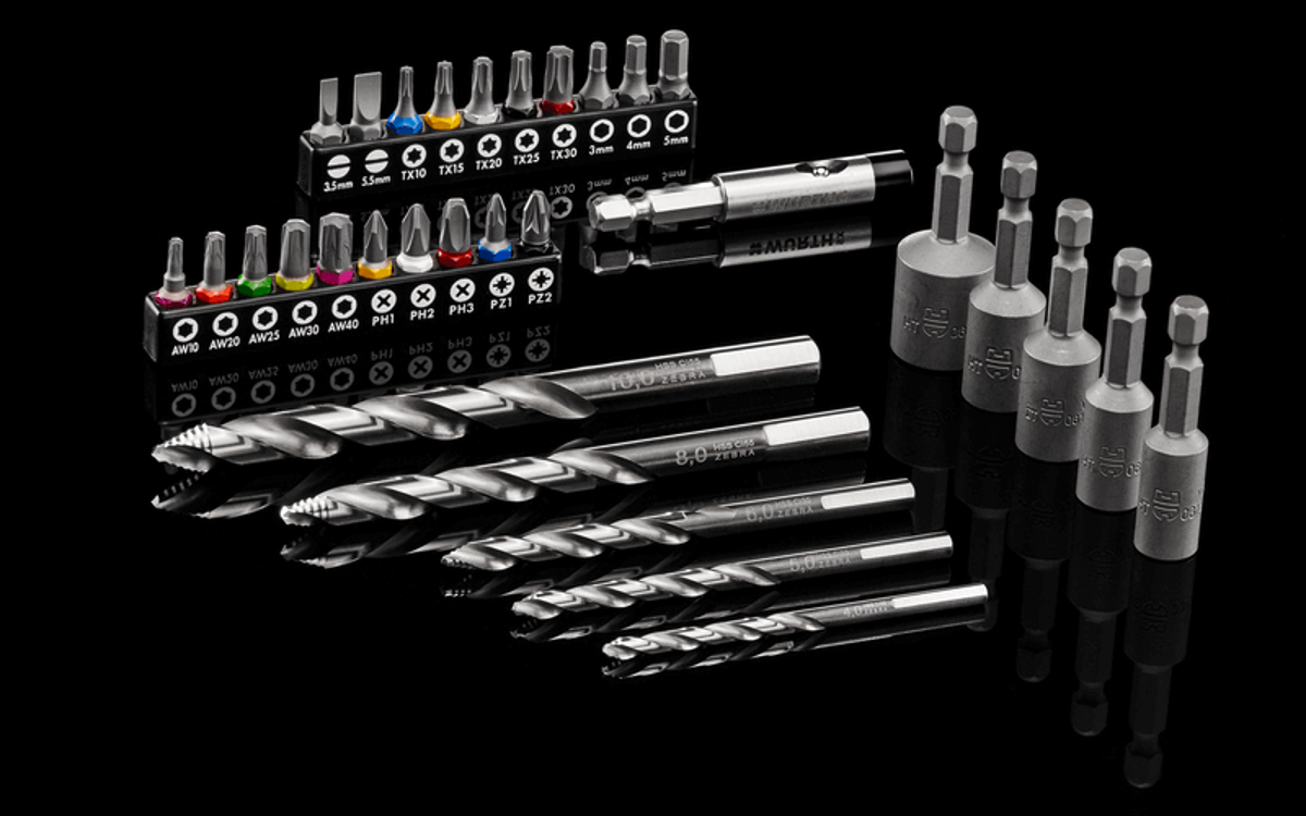 Limited Edition screwdriver and drill bits, 31 pieces